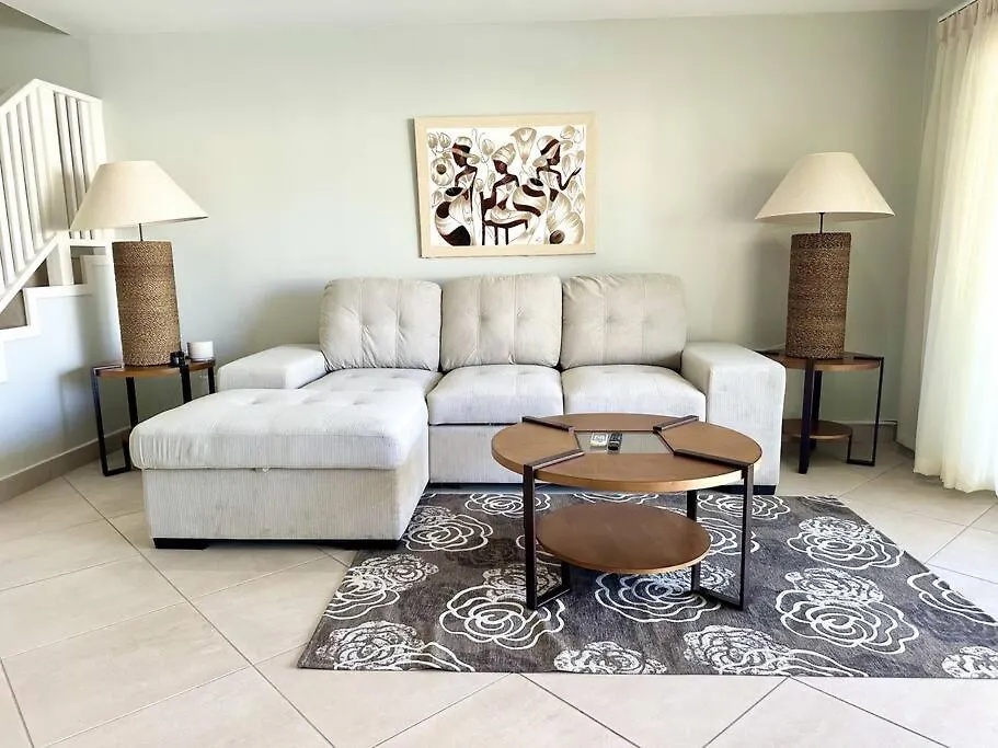 Sunshine Villa Jolly Harbour 公寓